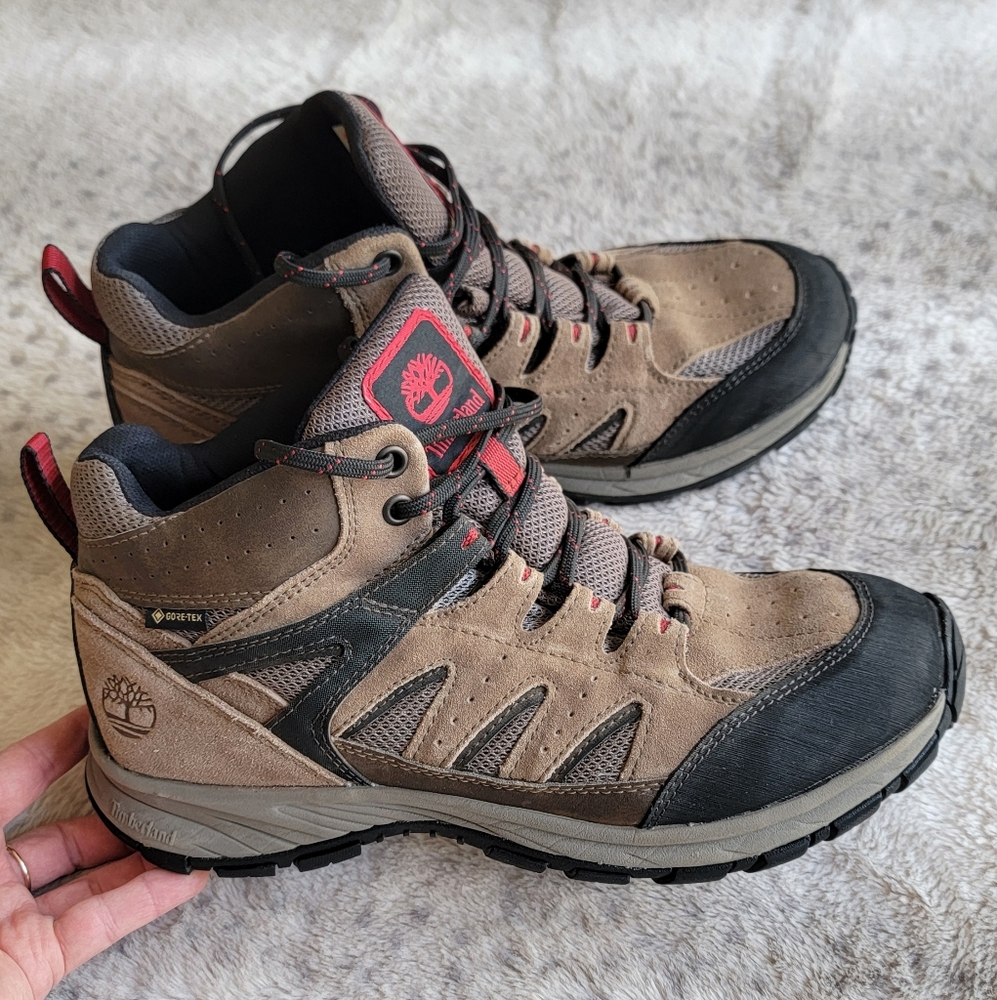 Timberland Sadler Pass Hiking Shoes, Brown Suede, Size 8.5